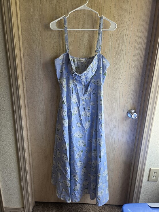 Sim & Sam Dresses & Skirts - Sim & Sam Blue Floral Pocket Maxi Dress